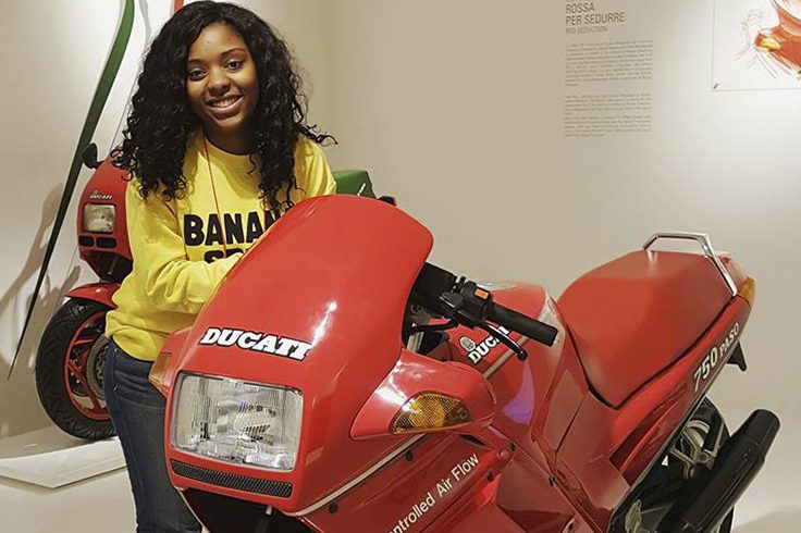 16174969_1692835597396898