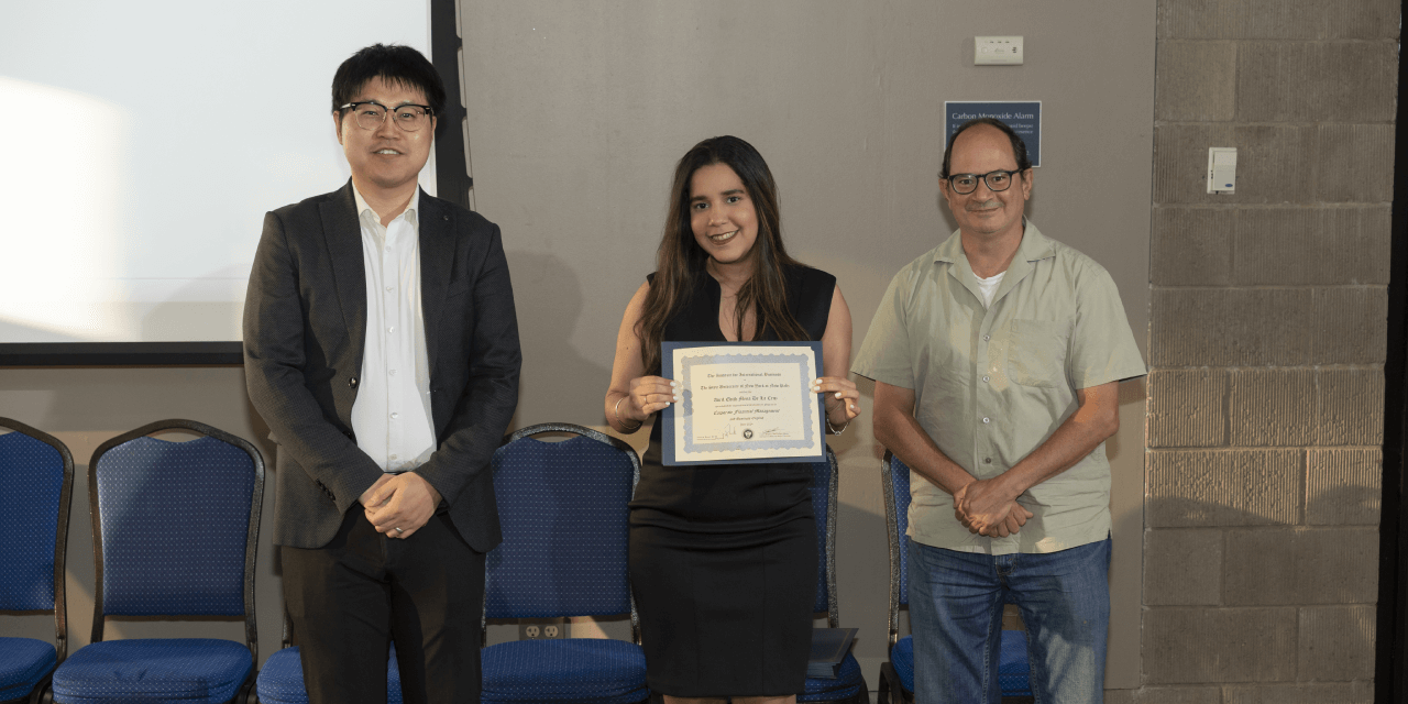 Avril Edith Mena Avril Edith Mena